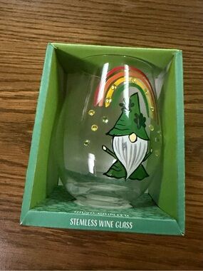 Irish Gnome Stemless Wine Glass with Rainbow Accent NWT